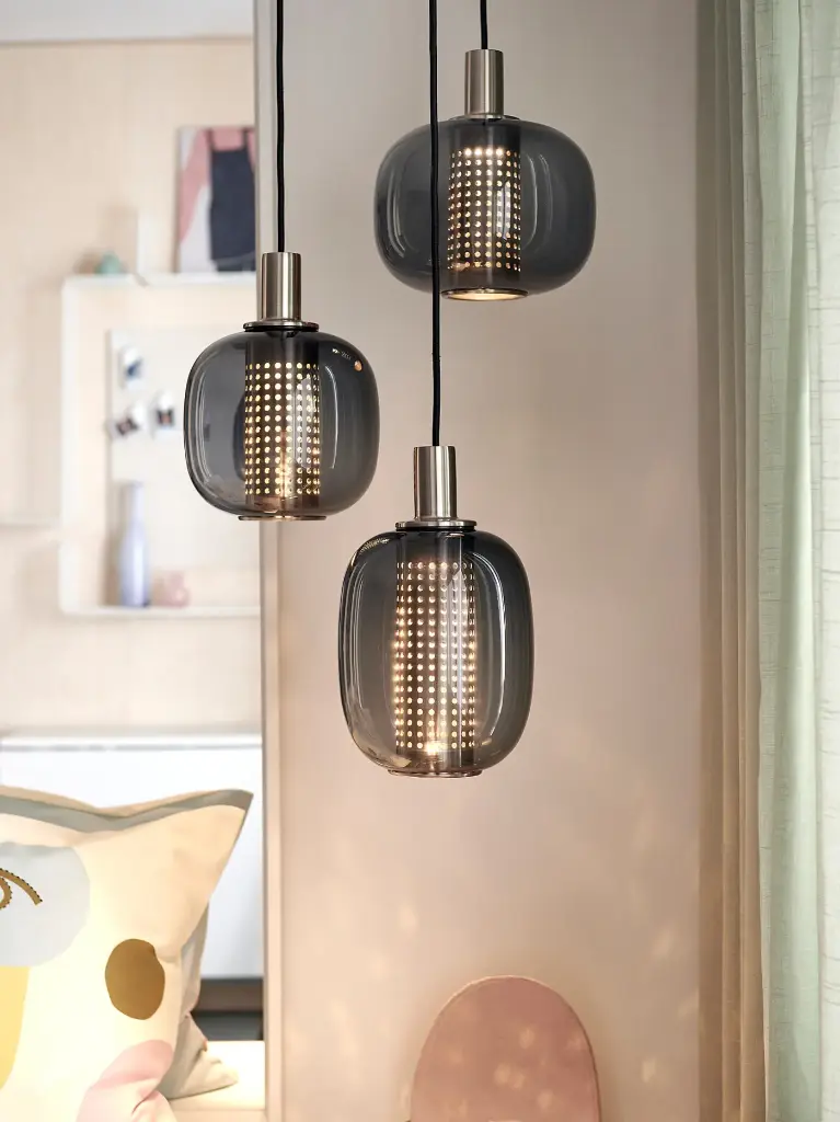 hoegvind-pendant-lamp-with-3-lamps-nickel-plated-grey-glass__1076256_ph182989_s5.webp